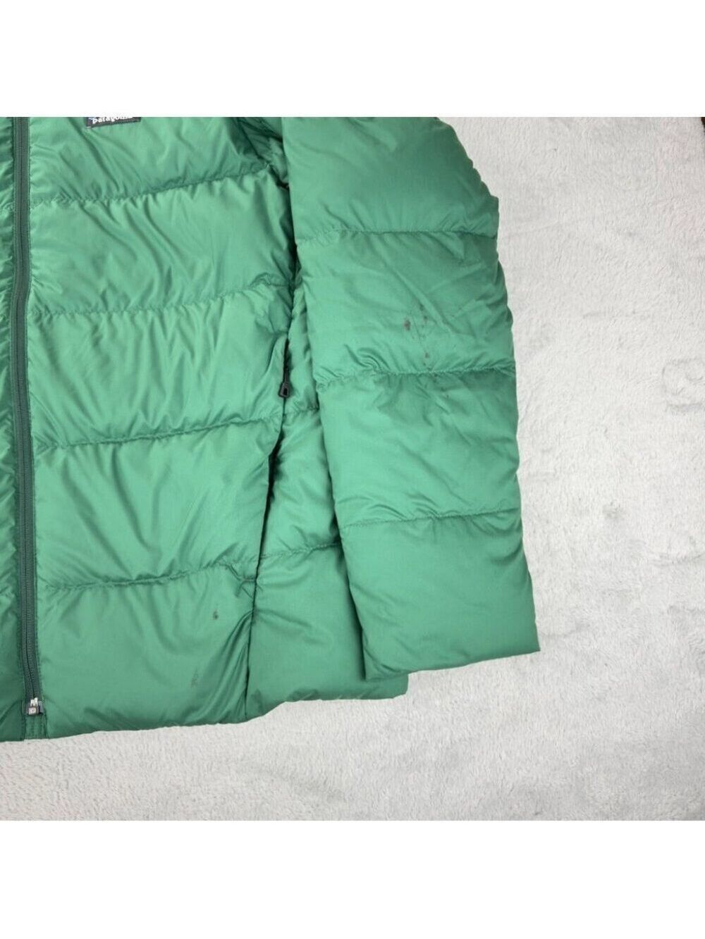 Patagonia Men's Medium Silent Down Puffer Jacket 27930 - Picture 6 of 15